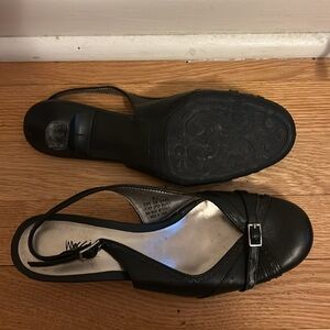 Women's Vintage Black Slingback Baby Heels size 6.5